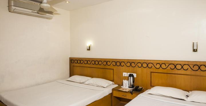 Saluja Residency Otel Siliguri Dış mekan fotoğraf
