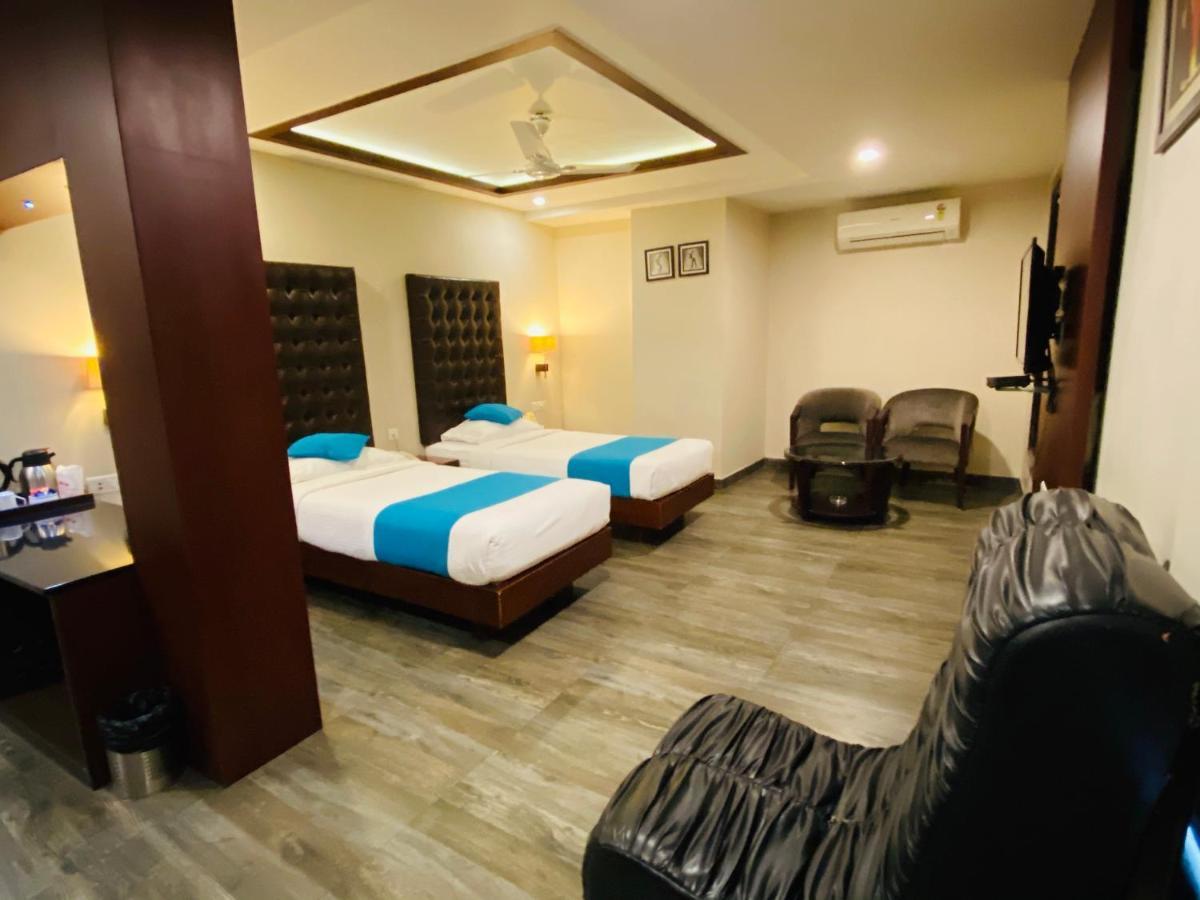 Saluja Residency Otel Siliguri Dış mekan fotoğraf