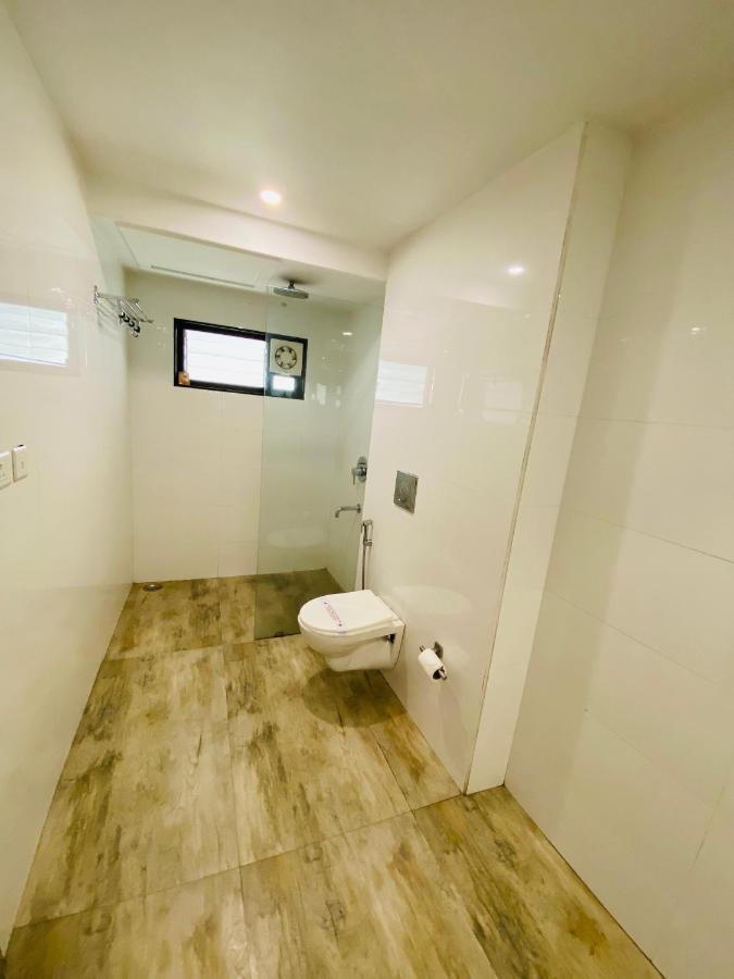Saluja Residency Otel Siliguri Dış mekan fotoğraf
