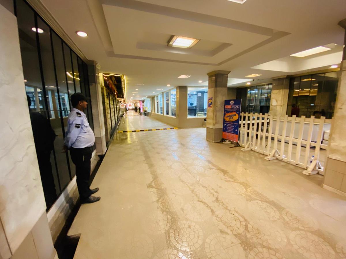 Saluja Residency Otel Siliguri Dış mekan fotoğraf