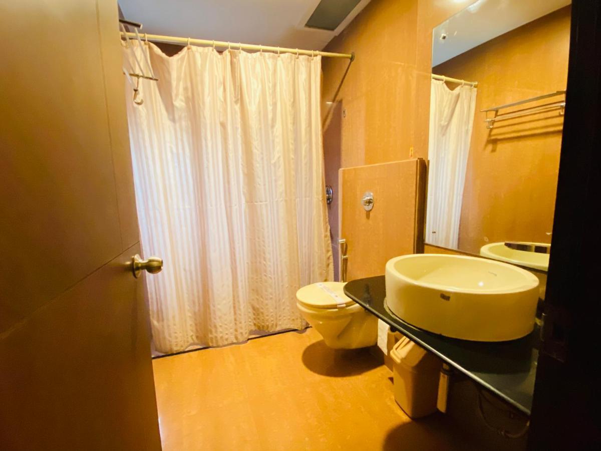 Saluja Residency Otel Siliguri Dış mekan fotoğraf