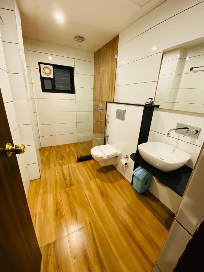 Saluja Residency Otel Siliguri Dış mekan fotoğraf
