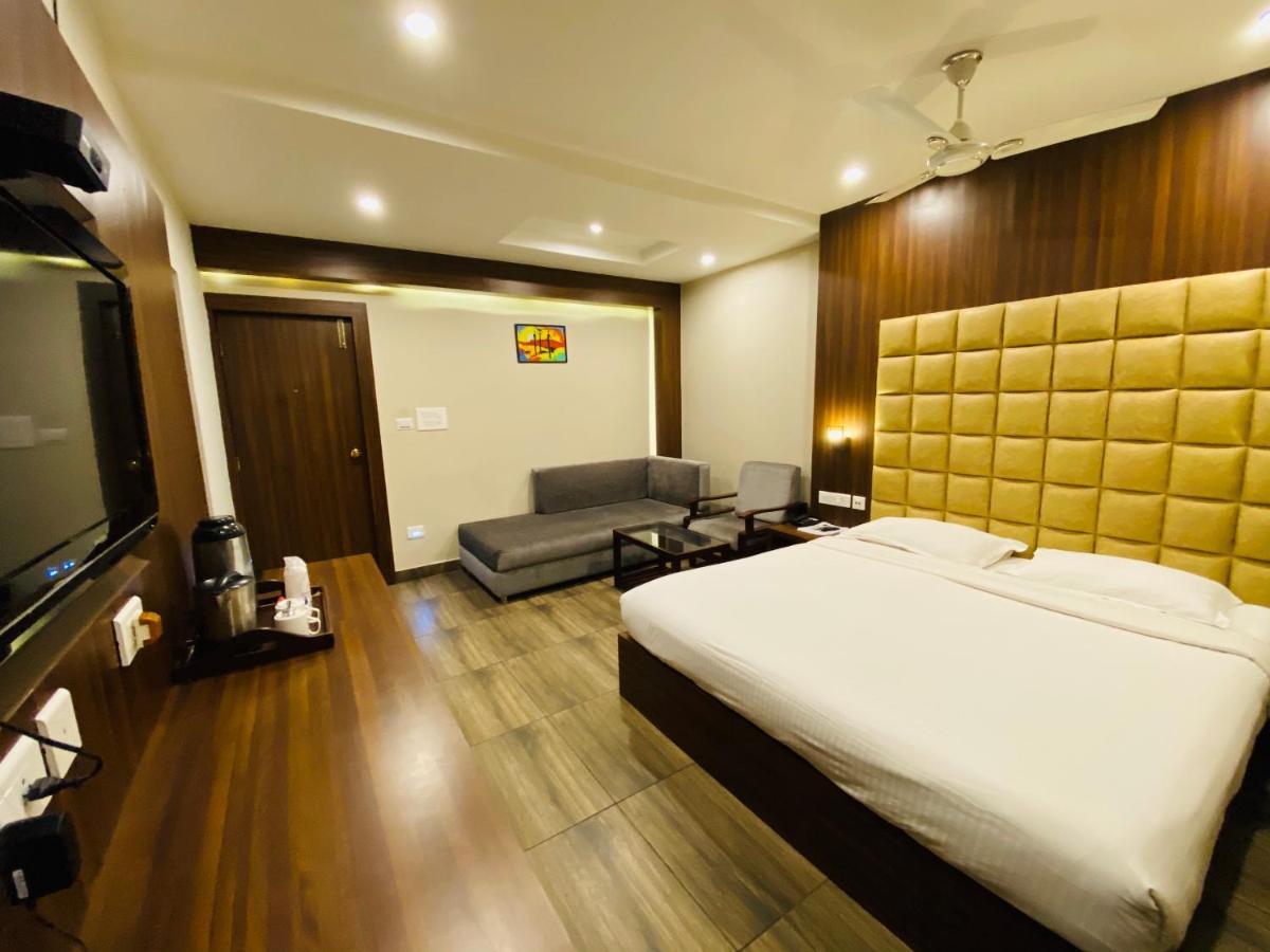 Saluja Residency Otel Siliguri Dış mekan fotoğraf